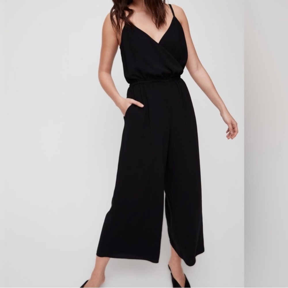 Wilfred - Melodie Sleeveless Jumpsuit with V-Neckline